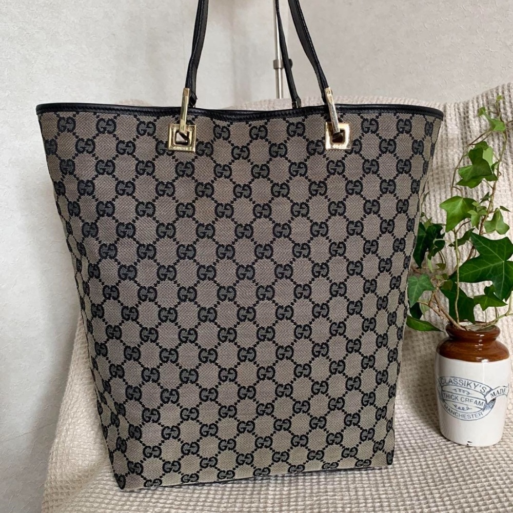 Authentic Gucci Canvass Tote Preloved